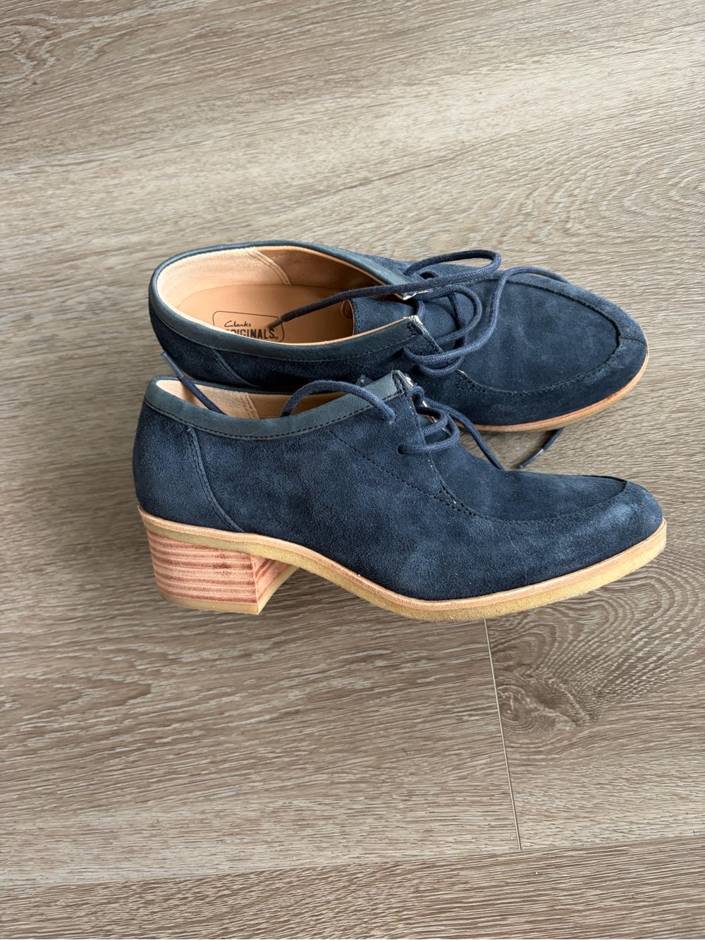 Clarks phenia strand Women's Navy Suede‎ Lace-Up Heel Oxford